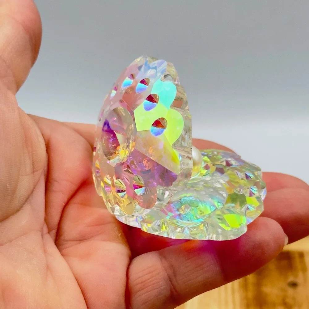 Crystal Clam Shell Figurine Iridescent Aurora Borealis Pearl Small Decor Trinket
